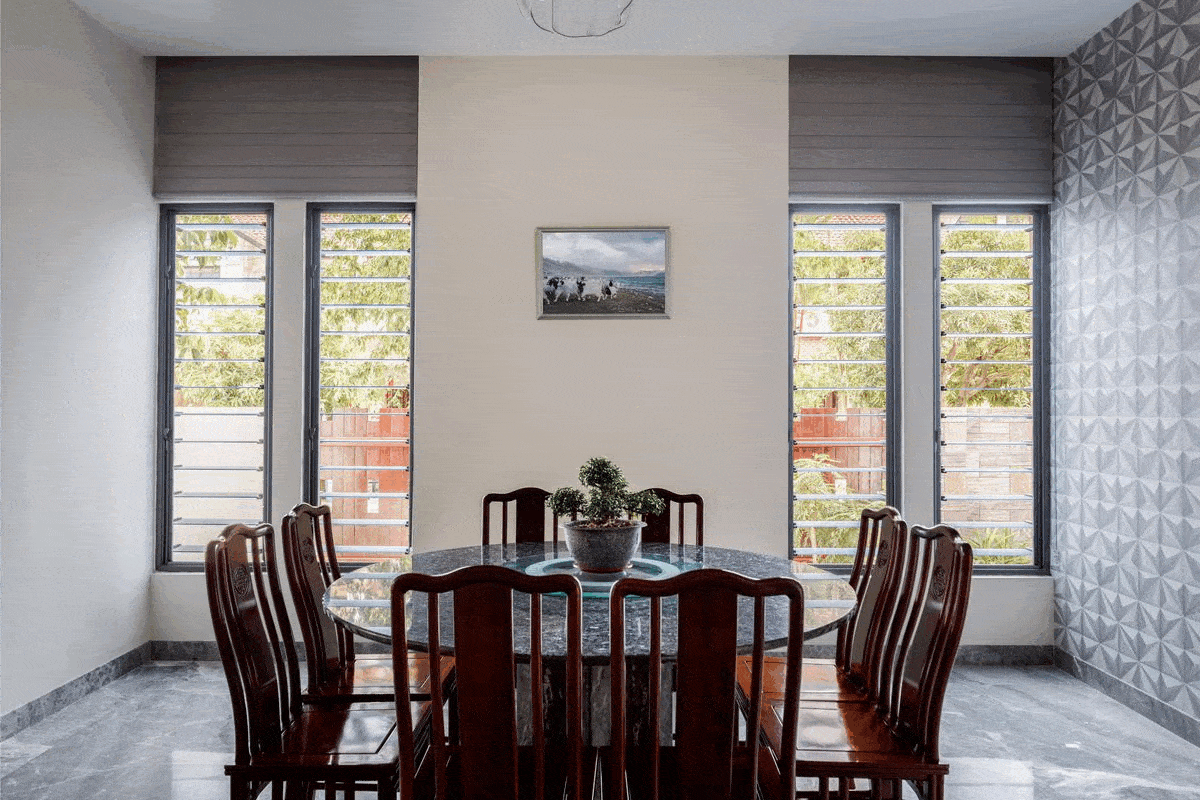 Sapphire UPVC Louvre Sapphire Windows