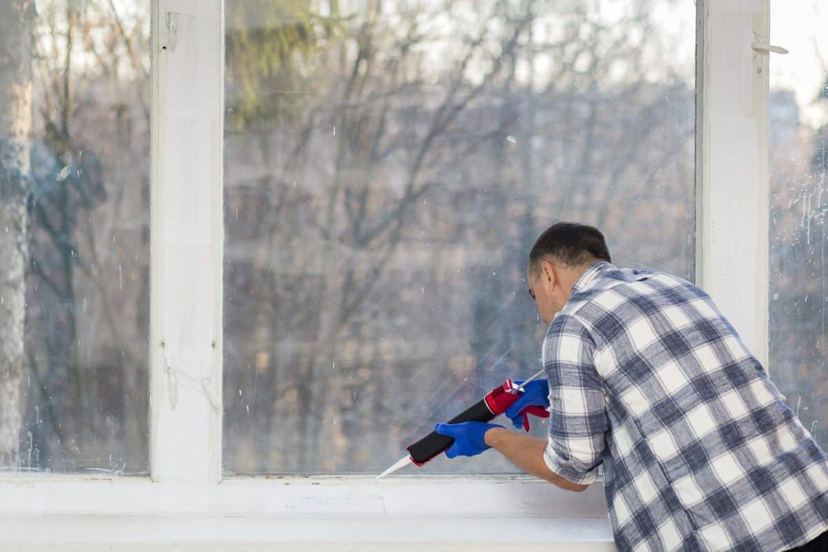 8 signs you need a window replacement